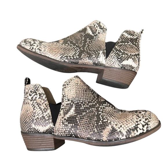 Pierre Dumas Size 8.5 Black Snakeskin Western Rodeo Block Heel Ankle Bootie Boot - Picture 2 of 10